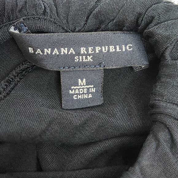 Banana Republic Black Pleated Keyhole Back Silk Top Medium Lightweight Flowy - Picture 4 of 5